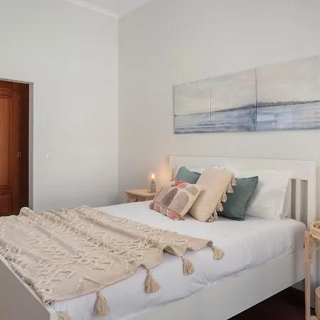 Do Carmo By An Island *