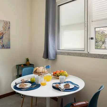 Do Carmo By An Island