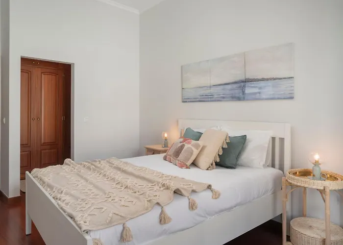 Do Carmo By An Island *