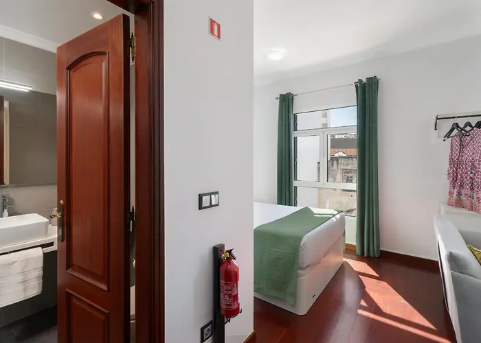 Do Carmo By An Island フンシャル