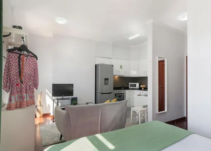 Do Carmo By An Island *