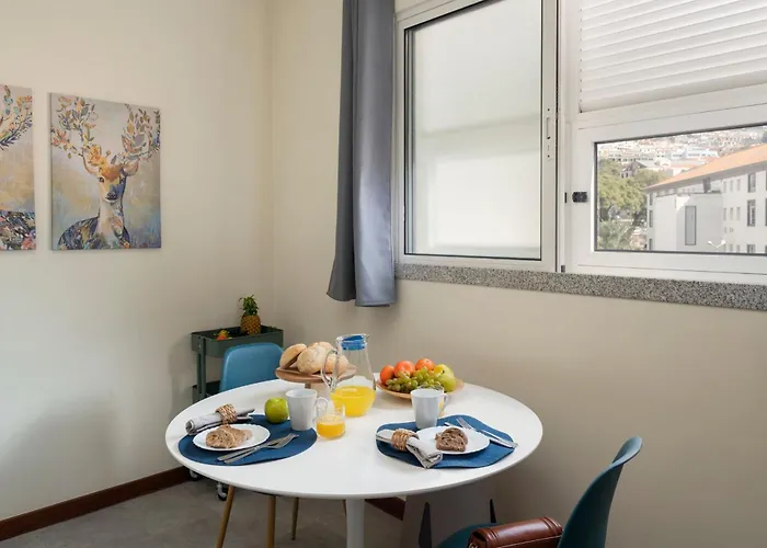 Do Carmo By An Island